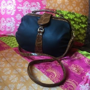 Vittoria Crossbody